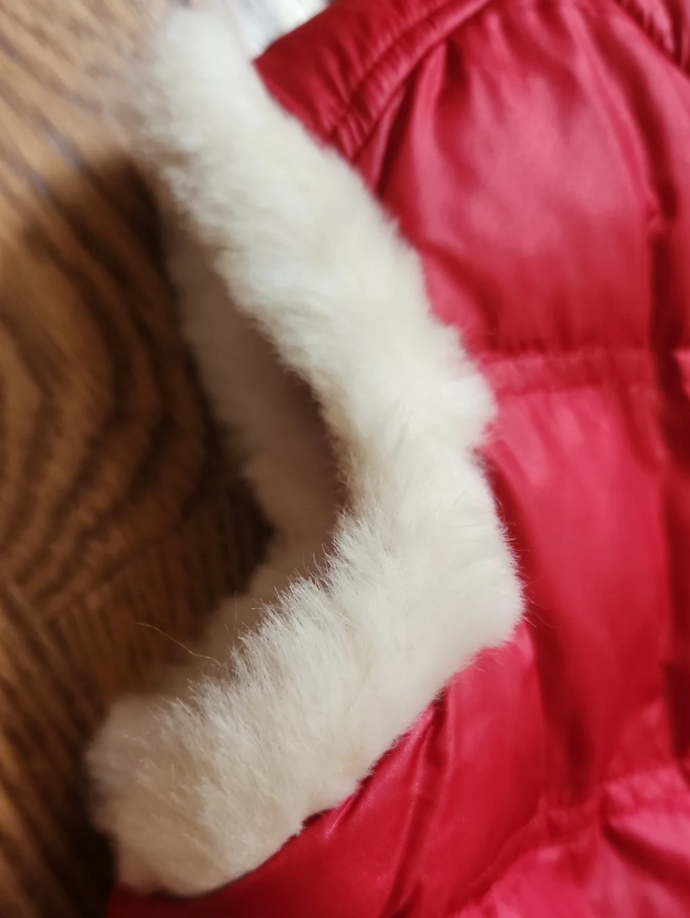Vintage Y2K 2007 Old Navy Girls Quilted Red Holiday Puffer Fur Trim Vest Size 4T